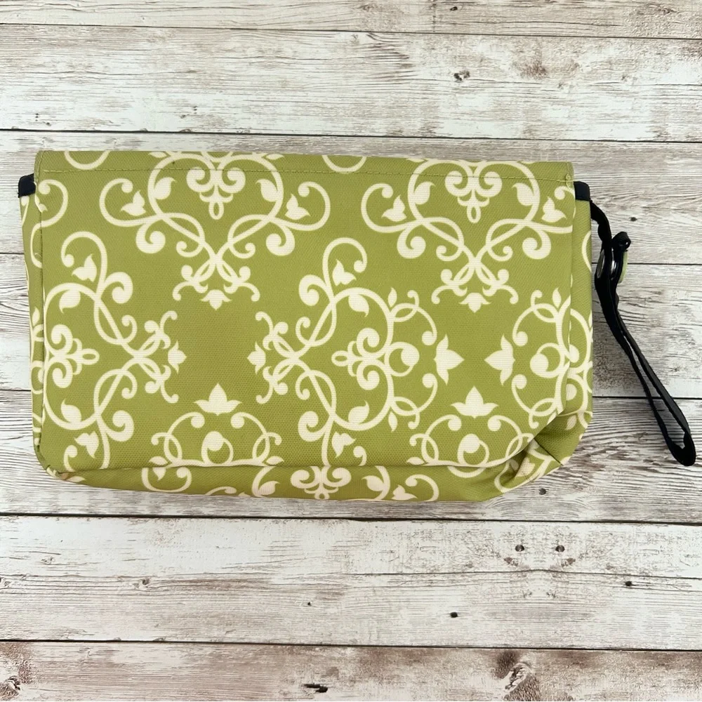 4/$25 Munchkin Diaper Change Pouch in Green & Cream Scroll Wristlet Changing Pad
